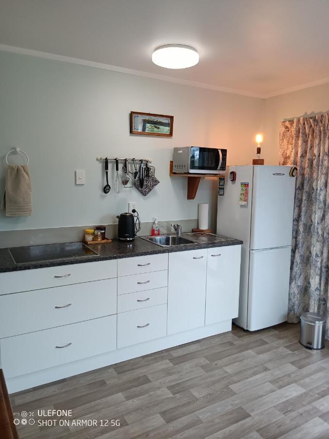 Flying Plate Saloon Apartment Waimate Exterior photo